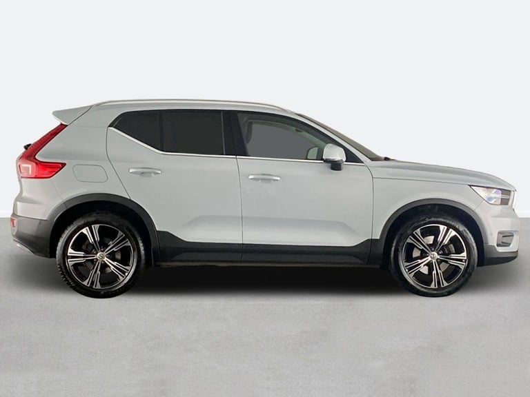 2020 Volvo XC40 2.0 B4P Inscription Pro 5dr Auto Crossover/SUV PETROL Automatic