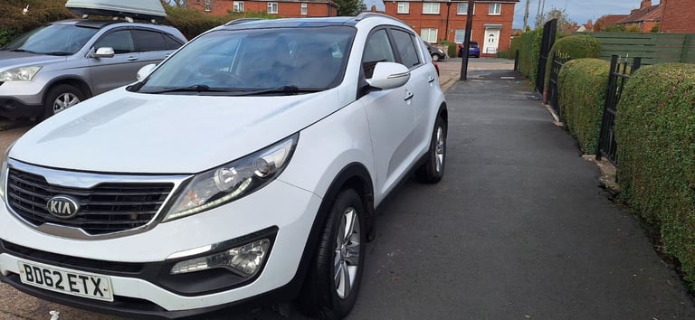 2012 Kia SPORTAGE, 1.7 Manual, new MOT 
