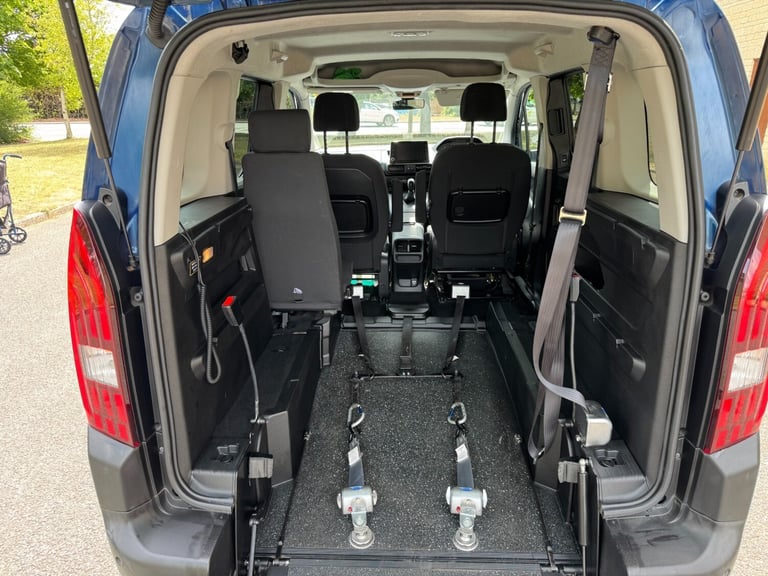  1.5 BlueHDi 100 Allure 5dr Wheelchair Accessible Vehicle, WAV