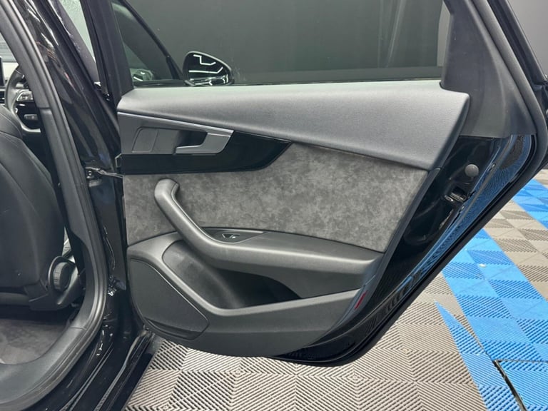 2019 Audi A4 2.0 TDI 35 Black Edition S Tronic Euro 6 (s/s) 4dr SALOON Diesel Automatic