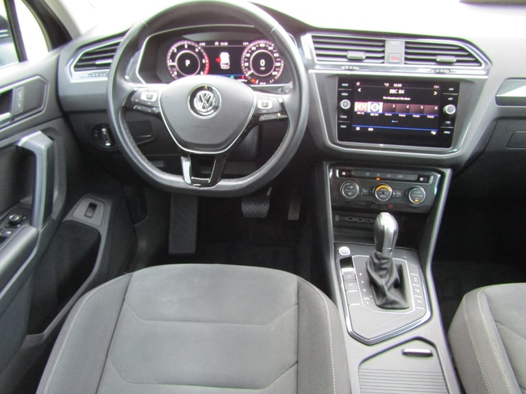 LEFT HAND DRIVE 2019 VOLKSWAGEN TIGUAN 2.0 TDi SE DSG AUTO 5DR EURO 6 FRENCH REG