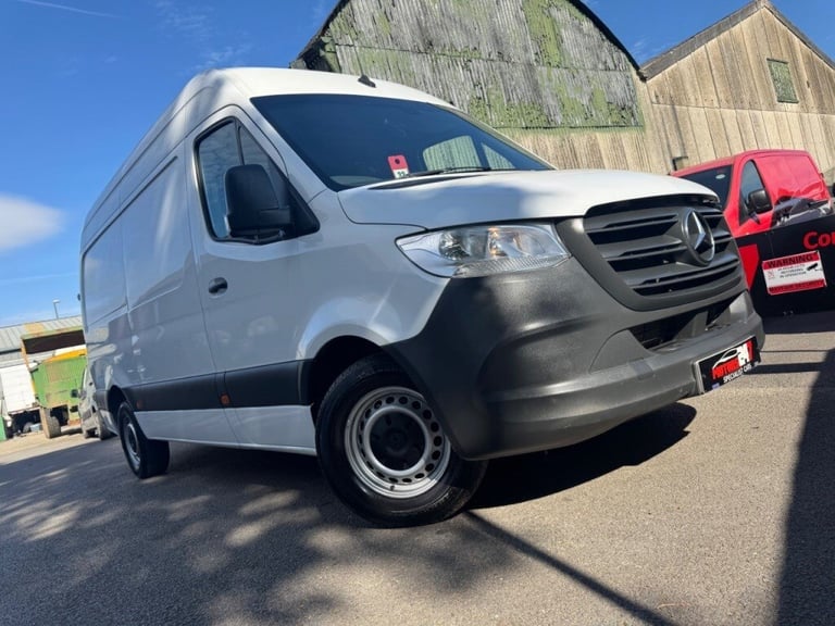 Mercedes-Benz Sprinter 3.5t H2 L2 Progressive Van++1 OWNER++CRUISE++REV