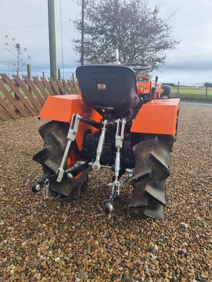 Kubota B6100D