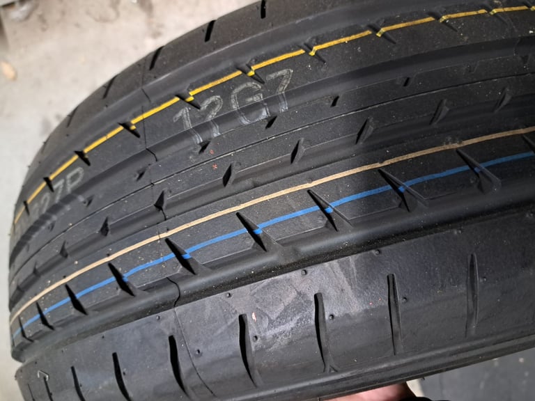 TOYO R37 TYRES 18" X2
