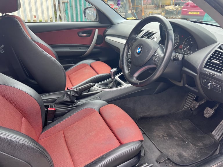 BMW, 1 SERIES, Hatchback, 2011, Manual, 1995 (cc), 3 doors