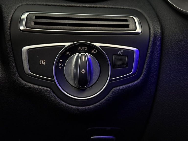 2018 Mercedes-Benz C Class 2.0 C300d AMG Line (Premium) Cabriolet G-Tronic+ Euro 6 (s/s) 2dr Conv...