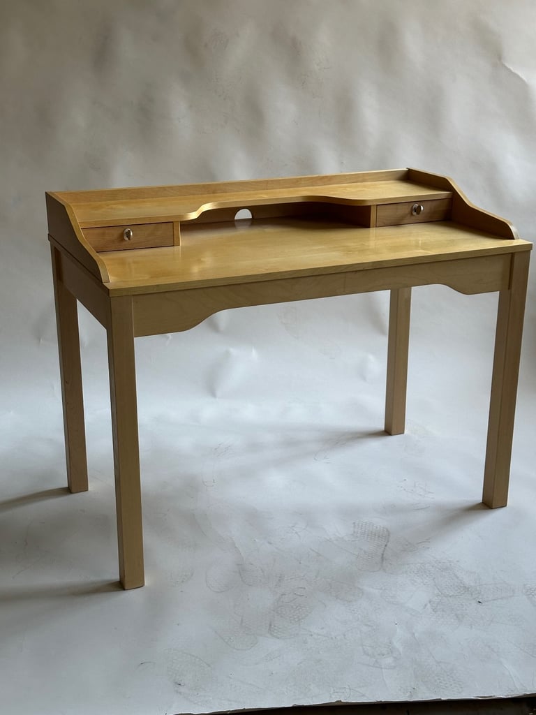 Desk ikea 
