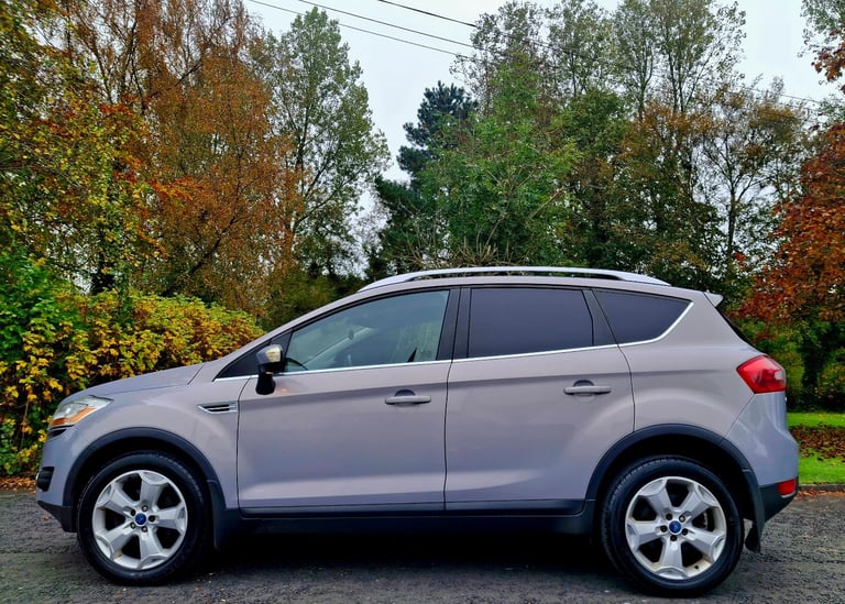 IMMACULATE FORD KUGA TITANIUM 2.0 TDI sportage juke 3008 x3 q3 q5 moka
