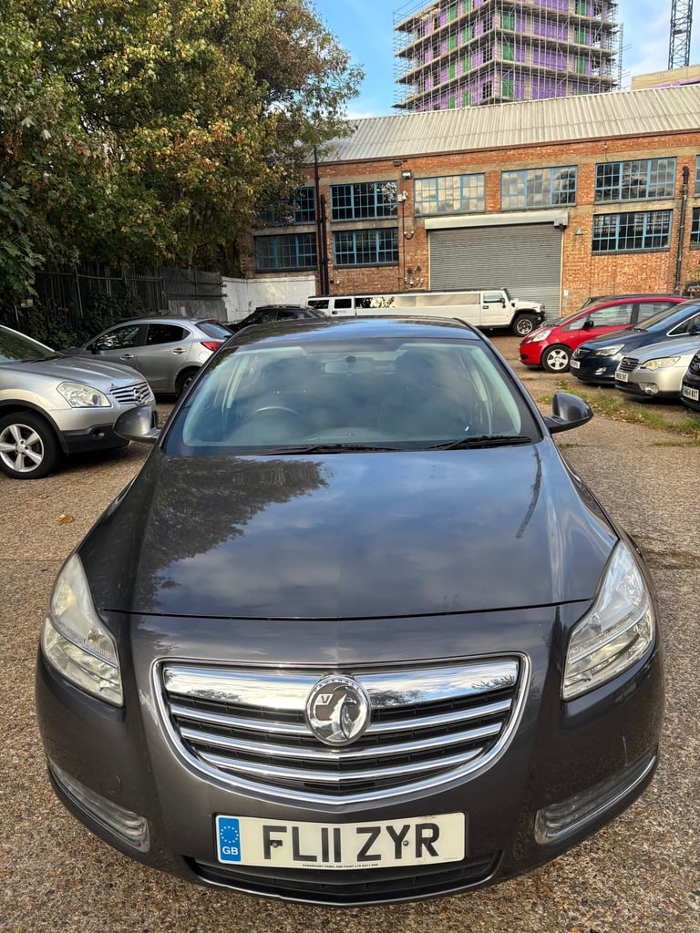 2011 Vauxhall Insignia 1.8i 16V Exclusiv 5dr HATCHBACK Petrol Manual