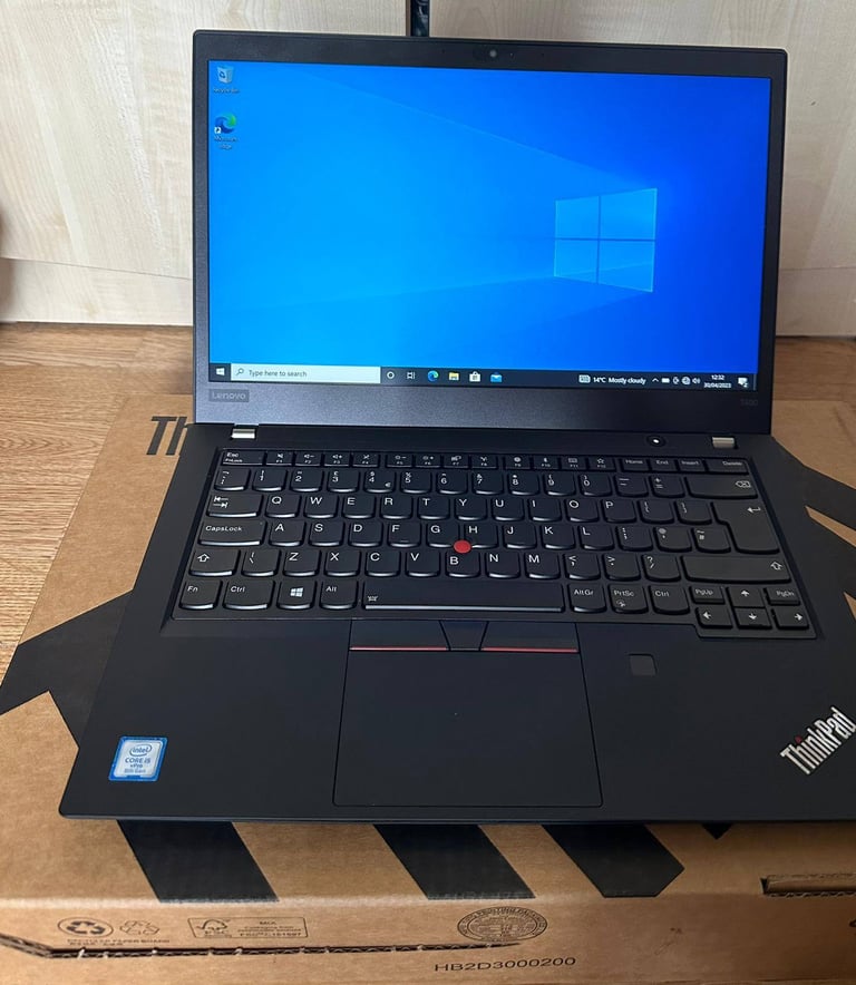 Lenovo ThinkPad T490 Laptop with Windows 11 installed