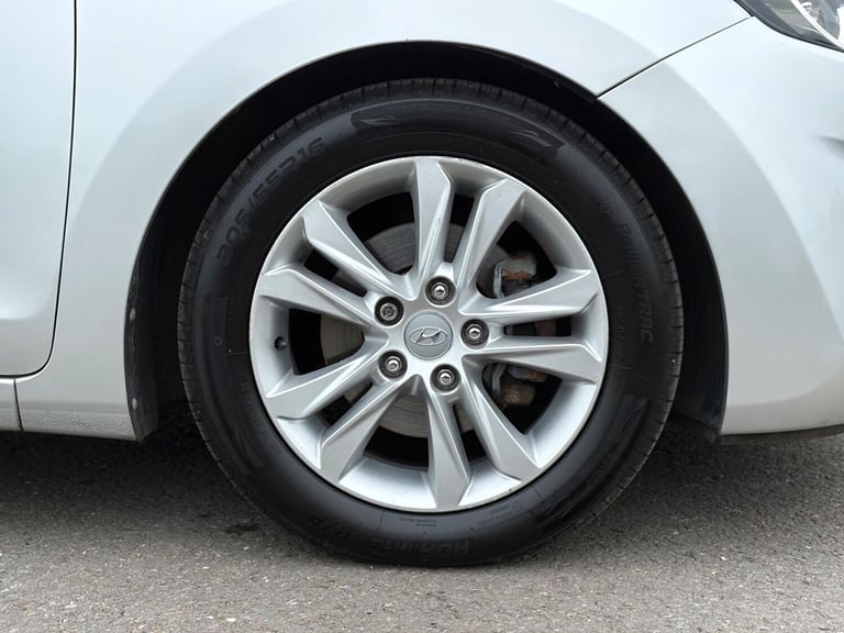 2012 Hyundai i30 1.6 CRDi [128] Blue Drive Style Nav 5dr HATCHBACK DIESEL Manual