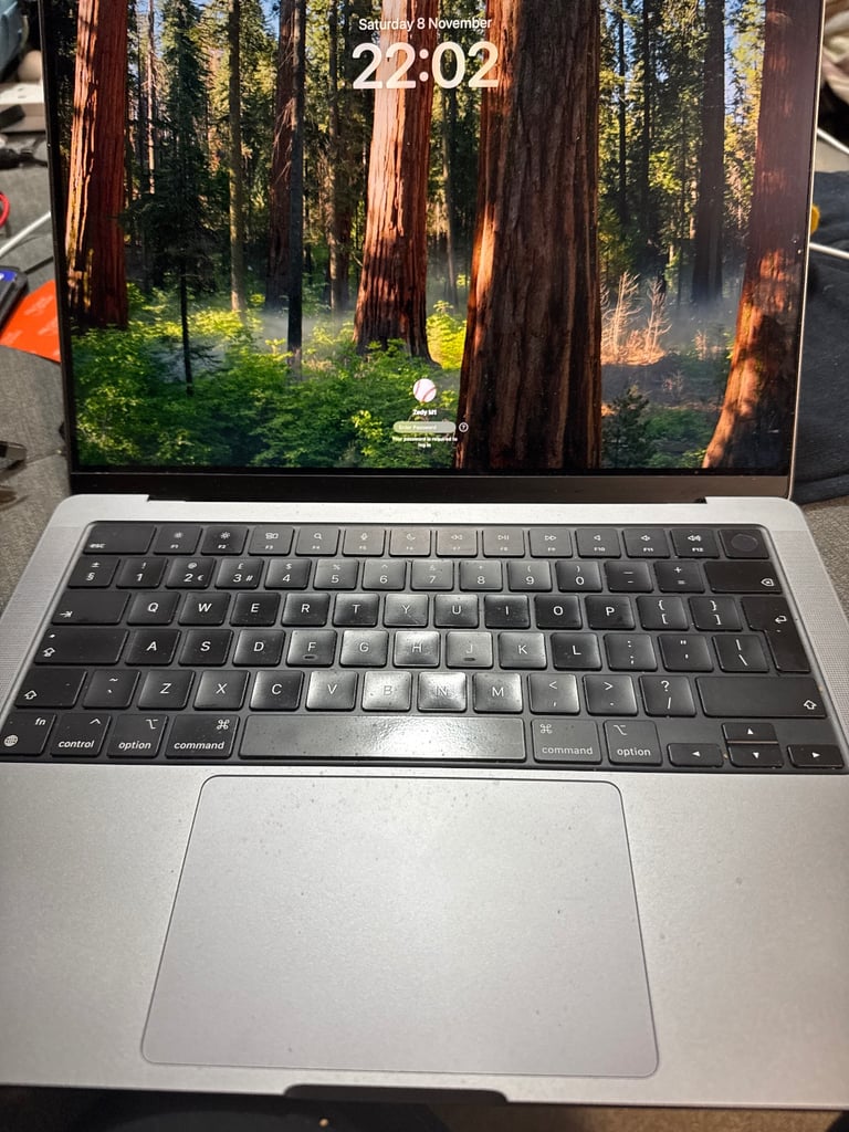 MacBook Pro m1 ,1tb,16gb ram