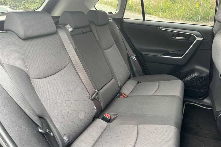 2019 Toyota RAV4 2.5 VVT-h Design SUV 5dr Petrol Hybrid CVT Euro 6 (s/s) (218 ps) SUV Hybrid Auto...