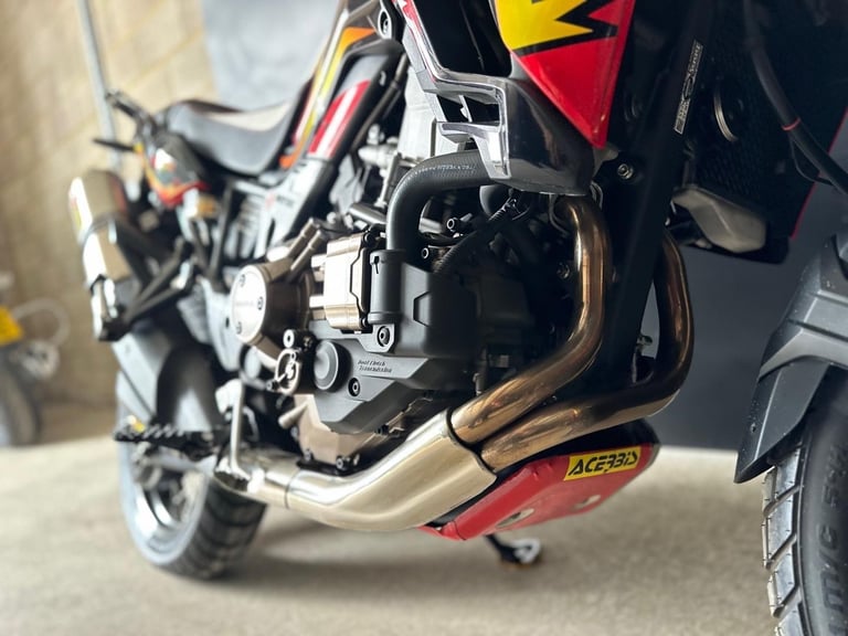 STUNNING LOW MILEAGE 2016/16 HONDA CRF1000 AFRICA TWIN DCT MOTORCYCLE 