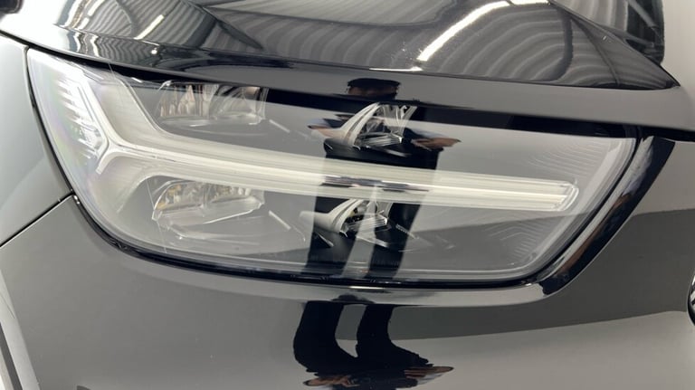 2021 Volvo XC40 Inscription, B4 mild hybrid (Rear Camera,  Black Leather Interior) Estate Petrol ...