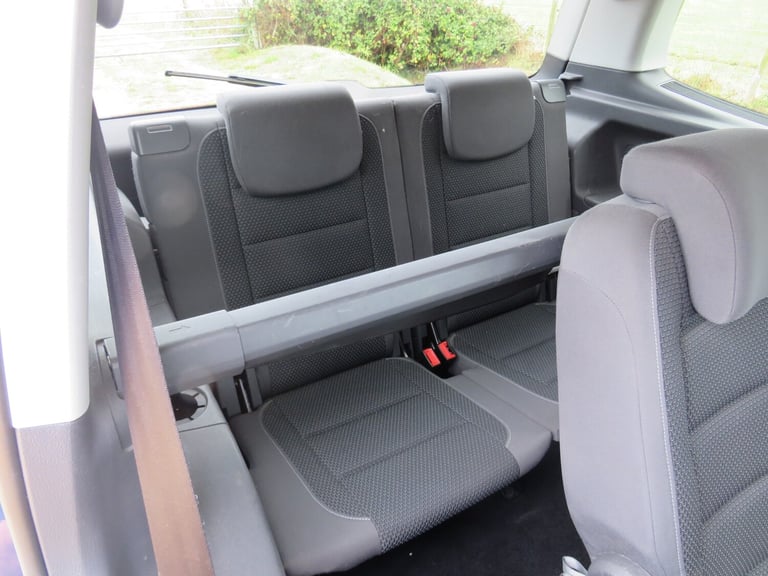 2011 Volkswagen Touran 1.6 TDI 105 SE 7 SEATER MPV Diesel Manual