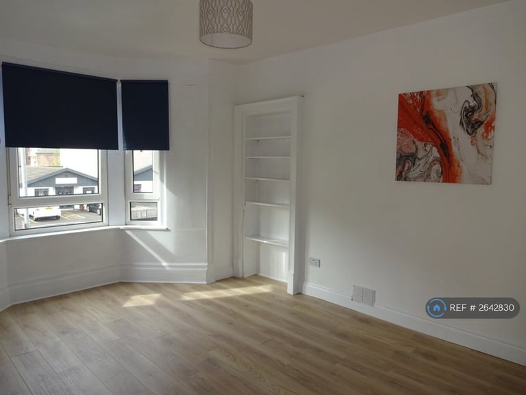 1 bedroom flat in Maxwellton Street, Paisley, PA1 (1 bed) (#2642830)