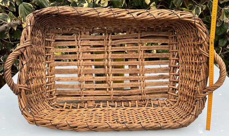 ANTIQUE FRENCH GRAPE HARVESTING BASKET, CHAMPAGNE PANIER DE VENDANGES, 87x57cm, 1900s - WILL POST!