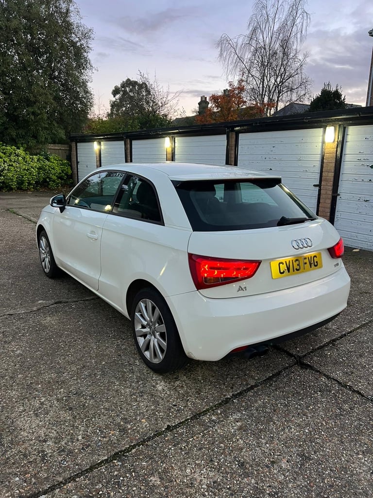 Audi, A1, Hatchback, 2013, Semi-Auto, 1390 (cc), 3 doors