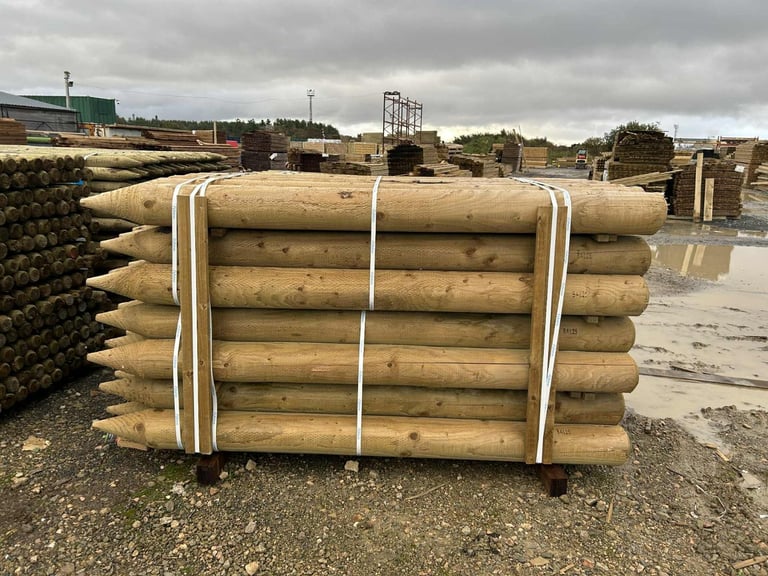 ROUND POSTS 3IN - 7IN UC4 TREATED STRAINERS STABS STOCK FENCING