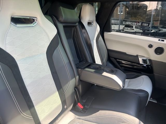 2020 70 LAND ROVER RANGE ROVER SPORT 5.0 P575 V8 GPF SVR SUV 5DR PETROL AUTO 4WD