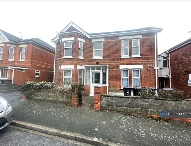 6 bedroom house in Crichel Road, Bournemouth, BH9 (6 bed) (1993810