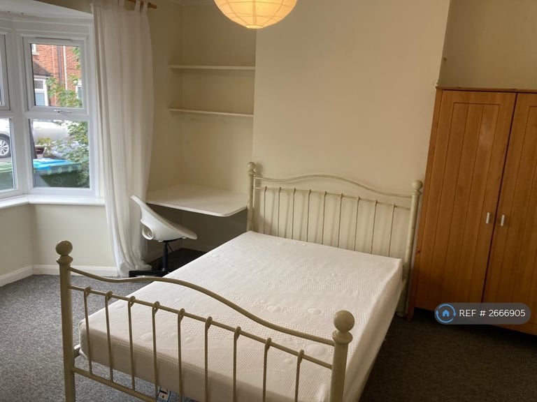 5 bedroom house in Milton Road, Southampton, SO15 (5 bed) (#2666905)