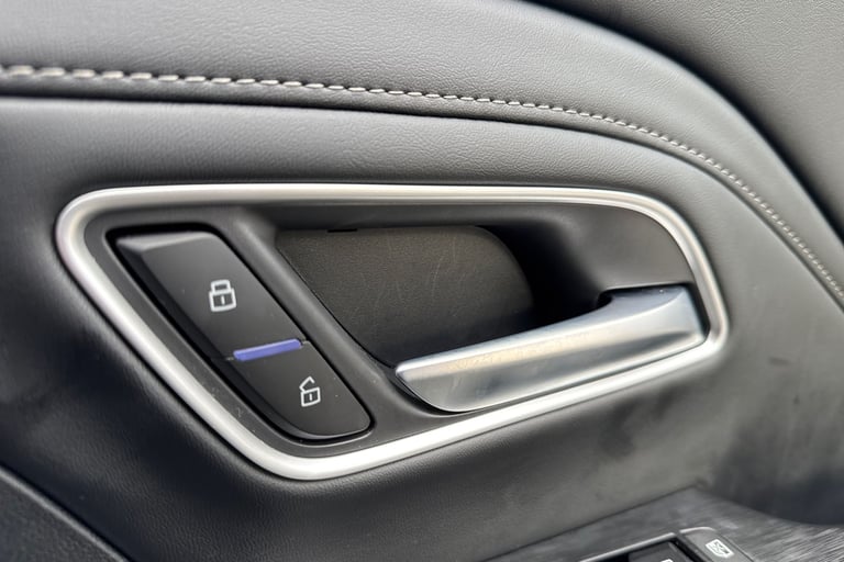 2025 MG MG ZS 106600 Hatchback Hybrid Automatic