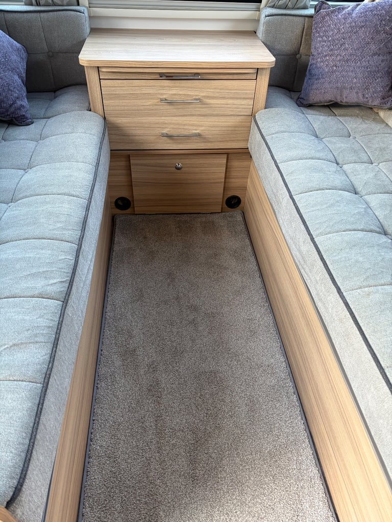 Bailey Phoenix + 650 2023