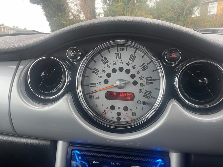 Mini, CONVERTIBLE, Convertible, 2005, Manual, 1598 (cc),2 doors - Image 5