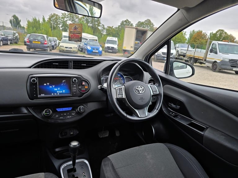 2016 Toyota Yaris 1.5 VVT-h Icon Hatchback 5dr Petrol Hybrid E-CVT Euro 6 (101 ps) Hatchback Hybr...