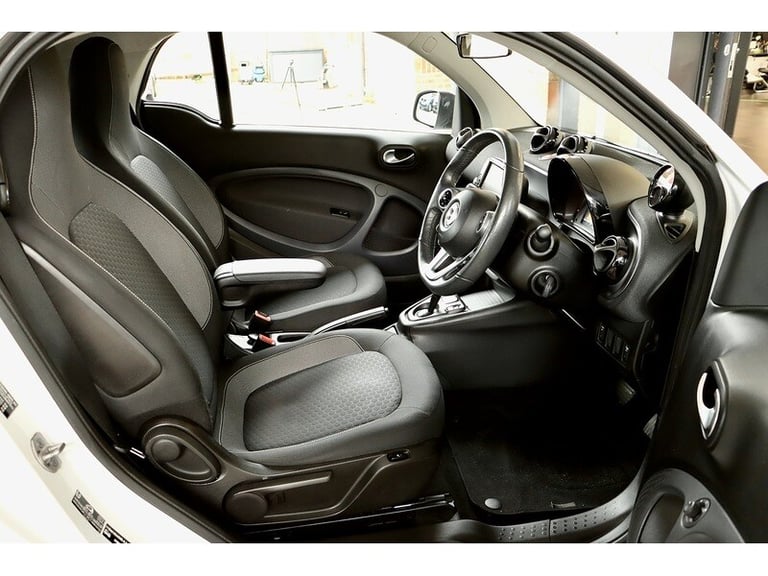 2021 smart fortwo 60kW EQ Passion Advanced 17kWh 2dr Auto [22kWCh] COUPE ELECTRIC Automatic