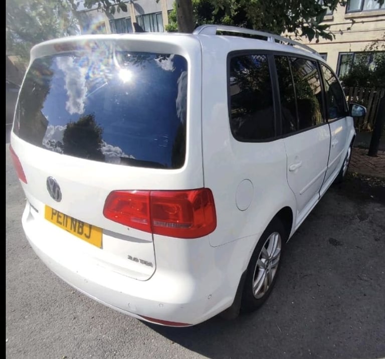 2011 Volkswagen Touran 2lt Diesel 12mth mot, low mileage for age