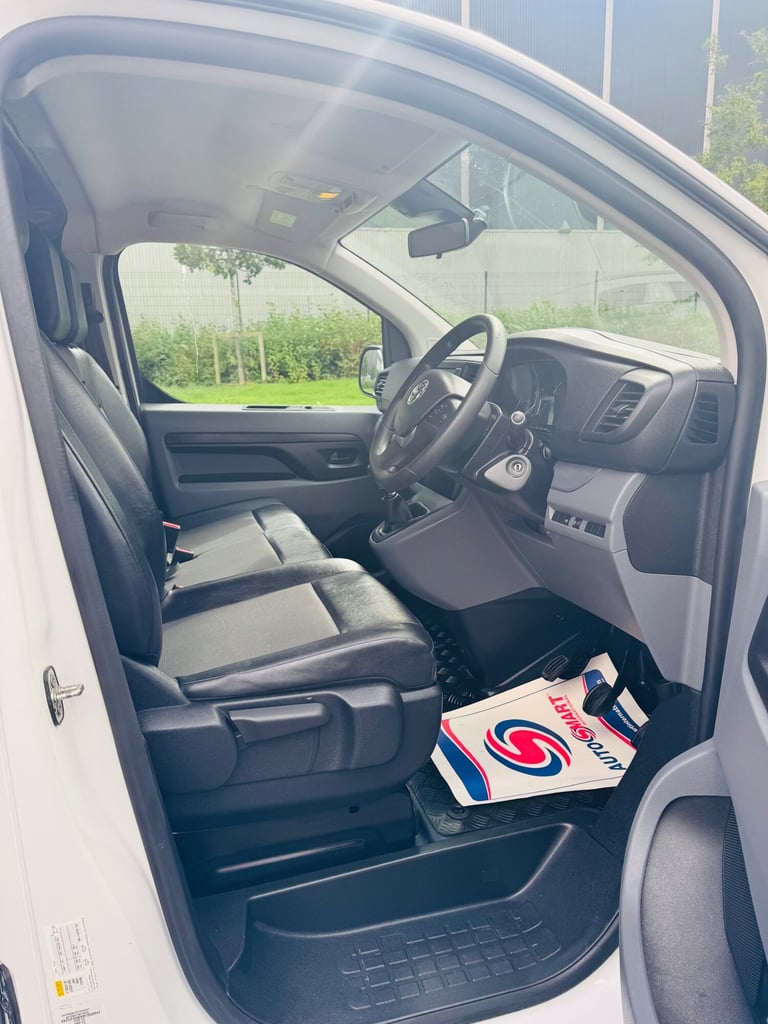 2021 Vauxhall Vivaro 3100 2.0d 120PS Sportive H1 Van, 101K MILES, FSH PANEL VAN Diesel Manual