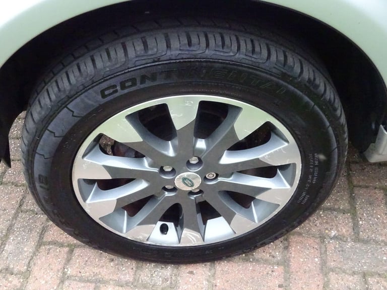 2012 Land Rover Freelander 2.2 SD4 HSE LUX 5dr Auto ESTATE DIESEL Automatic