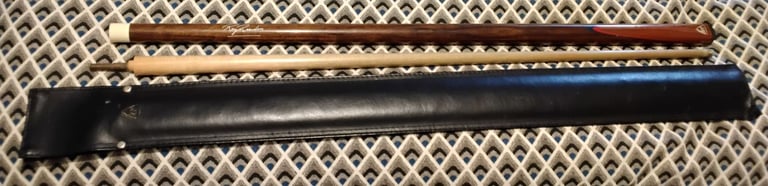 Pro snooker cues & cases,no dispatch viewing welcome Gateshead, 