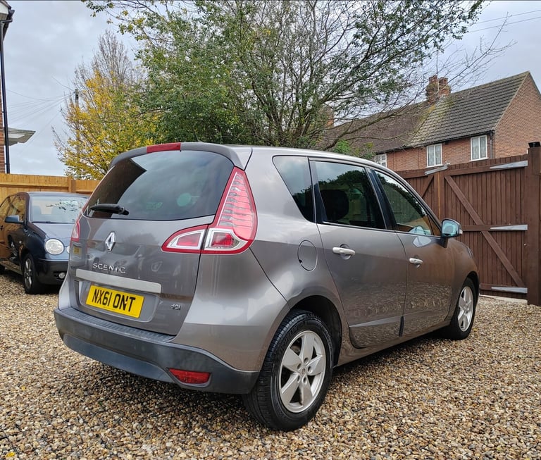 Renault Scenic 1.5DCi diesel, Long MOT, Service History, Lady owner since 2012