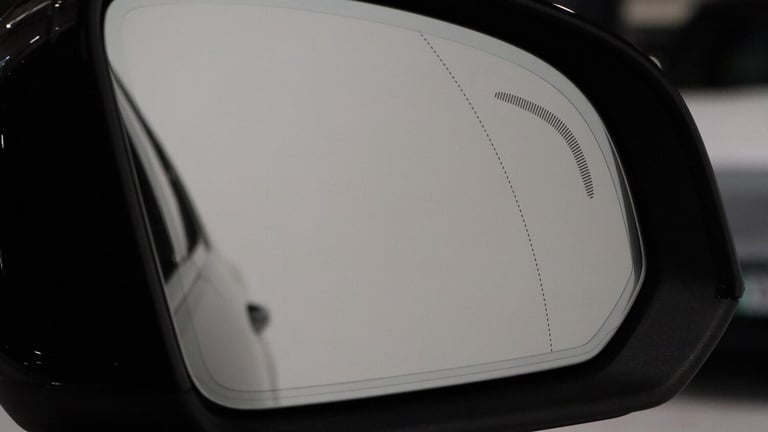  Volvo XC40 B4 (P) Ultimate Dark (360 Camera, Sunroof, BLIS) Petrol/Electric Hybrid Automatic