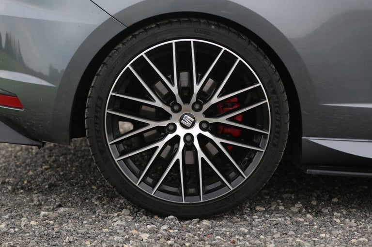 2016 SEAT Leon 2.0 TSI Cupra 290 Black Sport Coupe 3dr Petrol DSG Euro 6 (s/s) (290 ps) Hatchback...