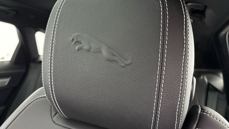 2024 Jaguar F-Pace 2.0 D200 MHEV R-Dynamic SE Black SUV 5dr Diesel Auto AWD Euro 6 (s/s) (204 SUV...