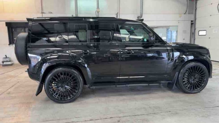 2024 Land Rover Defender 110 3.0 D300 MHEV X-Dynamic SE SUV 5dr Diesel Auto 4WD Euro 6 (s/s) (300...