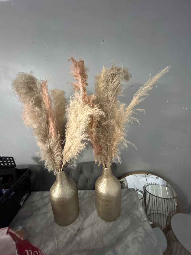 Gold clock, tables mirror lampsx2 vases 