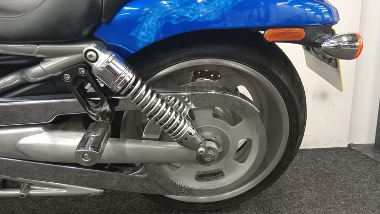 HARLEY DAVIDSON VRSCAW VROD ** 12 MONTH MOT -CUSTOM PAINT JOB - REMUS EXHAUST **