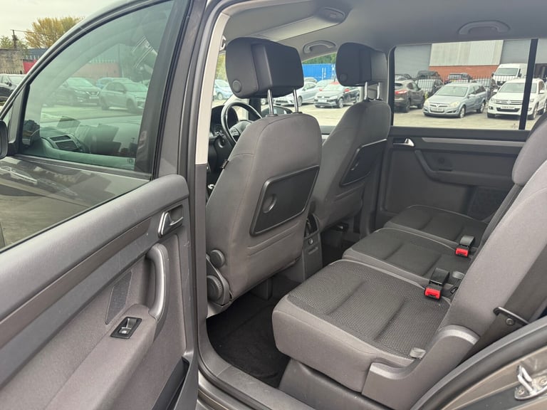 2013 Volkswagen Touran 1.6 TDI 105 BlueMotion Tech SE 5dr MPV Diesel Manual