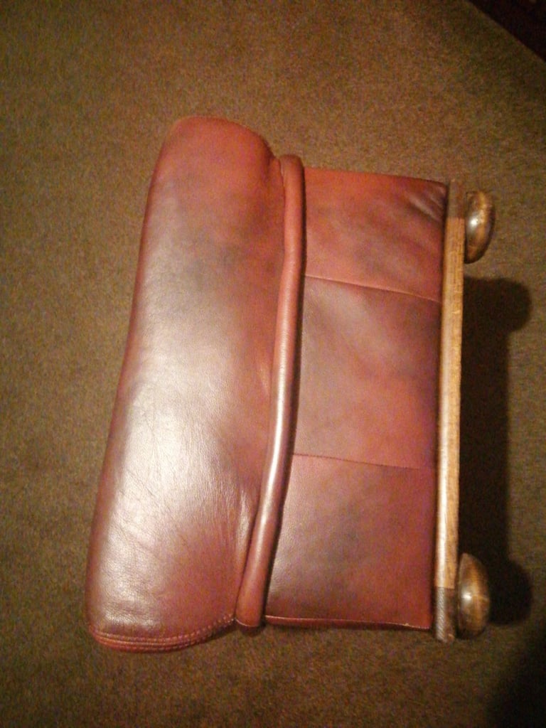 AS NEW SQUARE LEATHER LOOK PUFFA