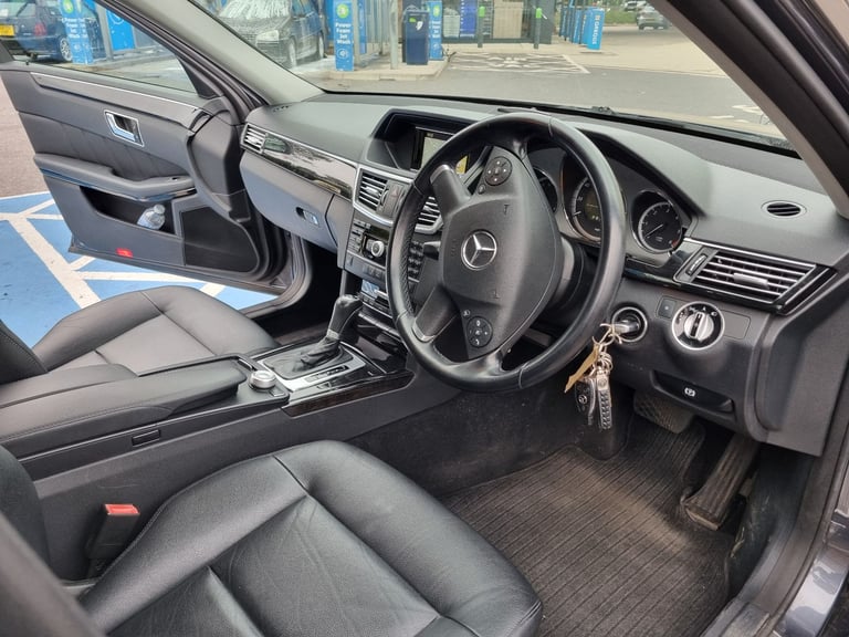 Mercedes-Benz, E CLASS, Saloon, 2011, Semi-Auto, 2143 (cc), 4 doors