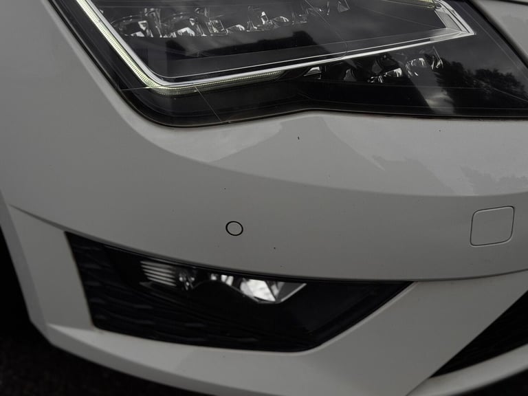 2015 SEAT Leon 1.4 TSI FR Black Technology Euro 6 (s/s) 5dr HATCHBACK Petrol Manual