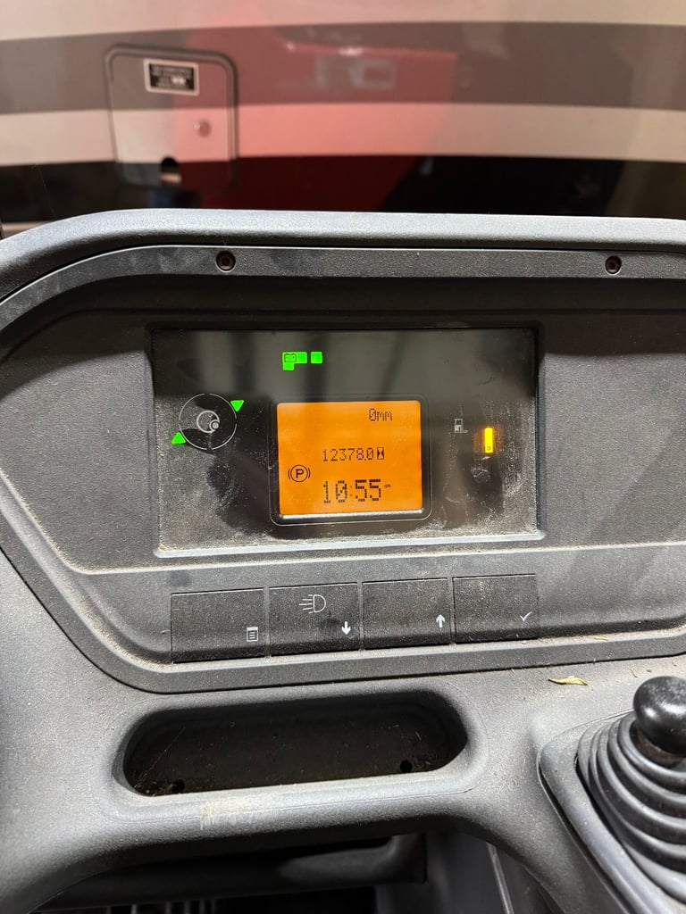 Linde R14 reach electric forklift truck 2016 / 12378 hours/ working perfectly