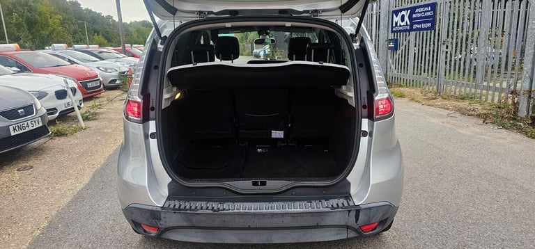RENAULT SCENIC 1.6 Dynamique TomTom 1.6 110 2015