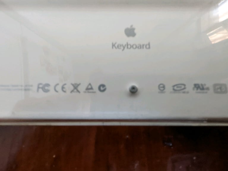 APPLE Keyboard 